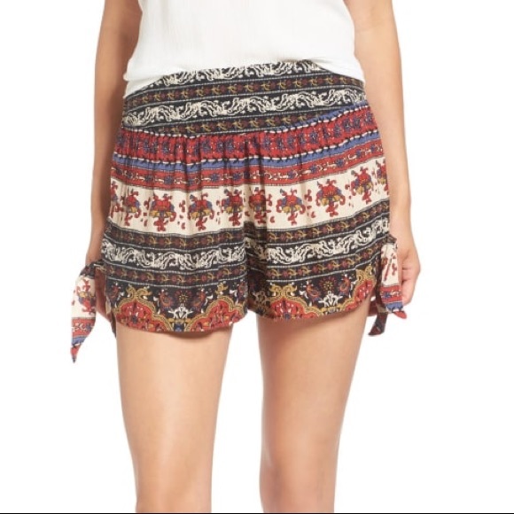 Band of Gypsies boho India printed side tie shorts - Picture 1 of 7